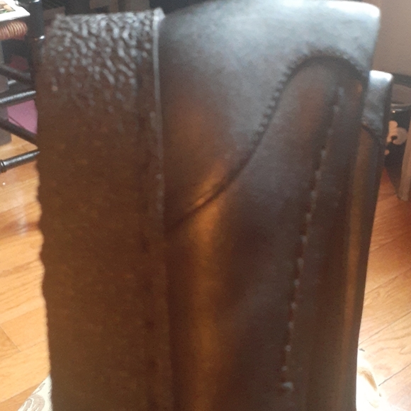 CLOSET clearance - Picture 3 of 4